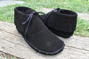 手縫いのフリンジ靴 黒