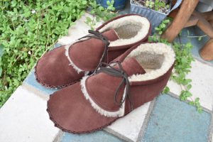 あたたかボアのフリンジ靴 茶色