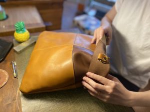 ミシンで作るレザーバッグ